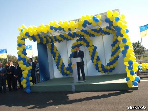 Янукович в Житомире открыл развязку