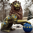 Общество: Разбитая скульптура житомирского льва хранится у комунальщиков