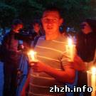 Общество: В Житомире почтили память студента, убитого в отделении милиции. ФОТО