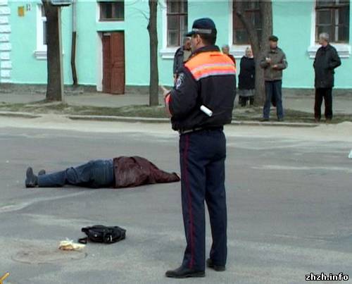 В Бердичеве водитель насмерть сбил гражданку России и скрылся с места ДТП. ФОТО